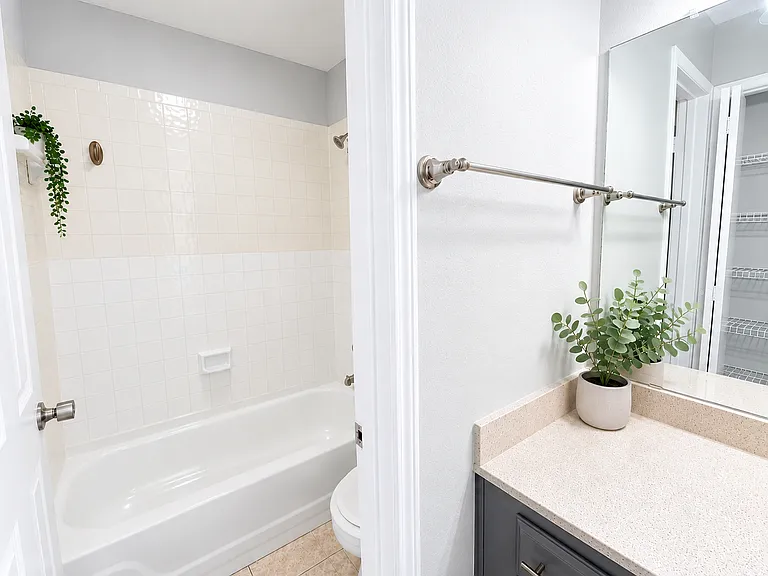 1411 Hermitage Dr — Photo 10