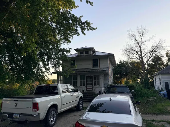 315 S 10th St, Cherokee, IA 51012