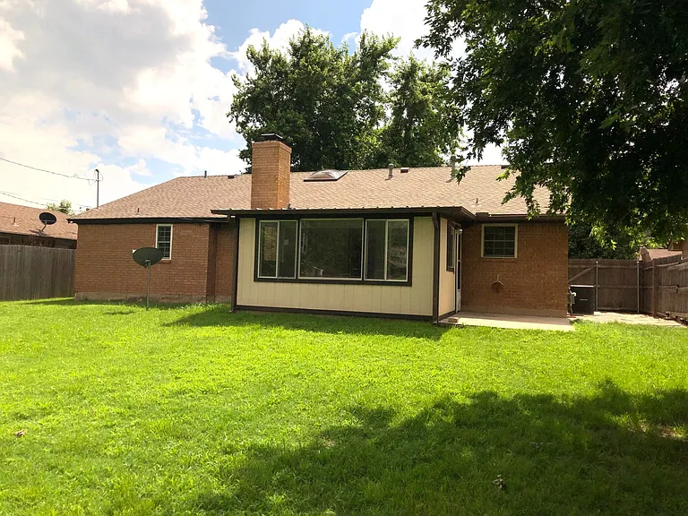 1004 Penn Ln — Photo 19