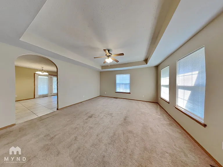 1123 S Brown Ave — Photo 4