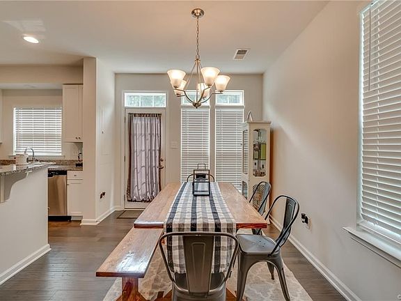 3rd image of 8960 Ringview Dr
