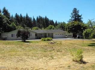 133 NE 11th St, Toledo, OR 97391