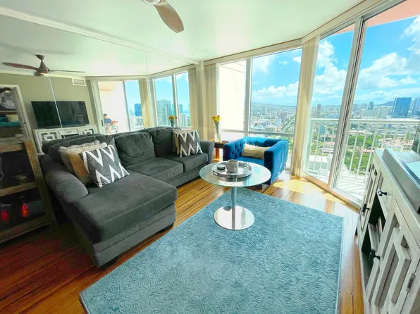 801 S King St APT 3710, Honolulu, HI 96813