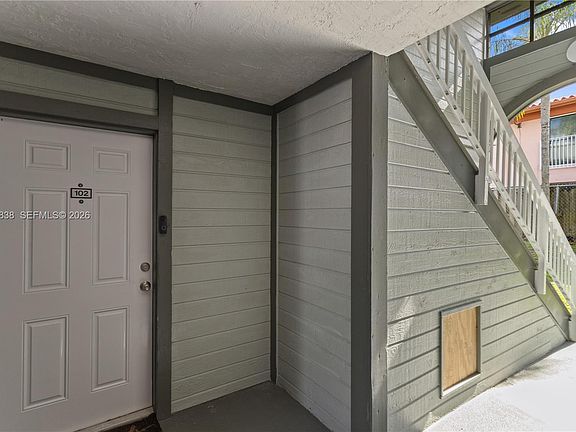 3rd image of 20760 NE 4th Ct APT 102