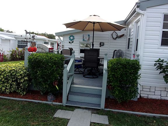 4th image of 405 Egret Cir