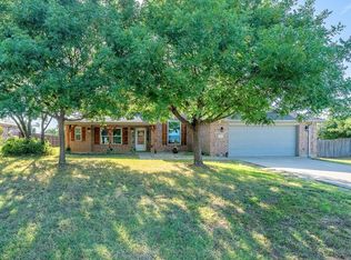 821 Sherry Ln S, Aubrey, TX 76227