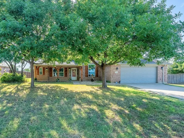 821 Sherry Ln S, Aubrey, TX 76227