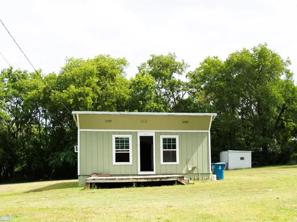 202 W Tarrant St, Cumby, TX 75433