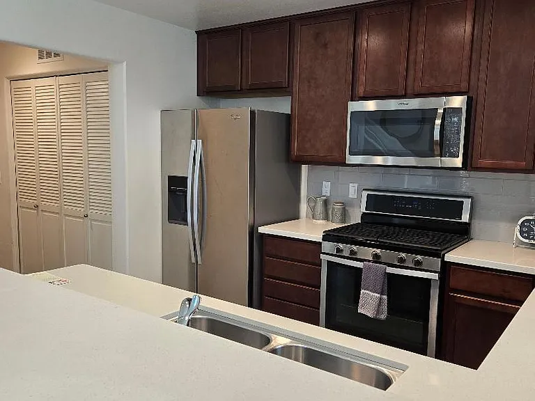 52430 Hawthorn Ct — Photo 10