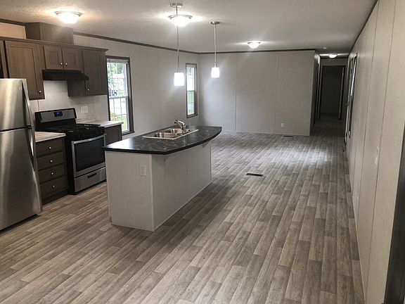 4th image of 15 Briwood Cir