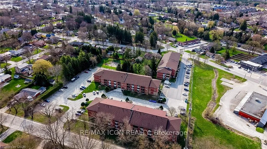 2 bed, $2,000 — Photo 3