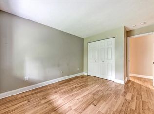 4061 Sanlin Dr, Coraopolis, PA 15108