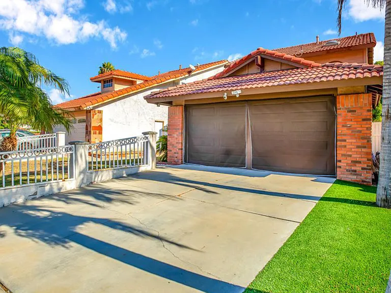 720 Matthisen Cir — Photo 3