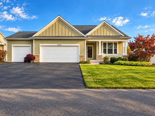 12525 Retreat Dr, Grand Haven, MI 49417