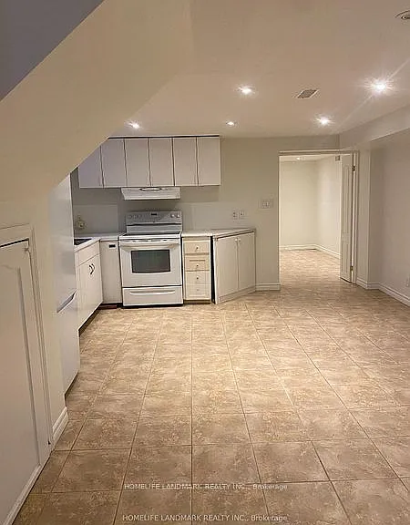 111 Clifton Ave #BASEMENT — Photo 5