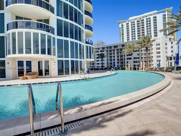 17201 Collins Ave #Den-1203, North Miami Beach, FL 33160