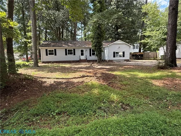 2034 Yacht Club Rd, Hayes, VA 23072