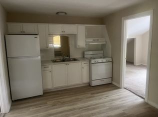 415 1/2 E 8th St APT B, Ada, OK 74820