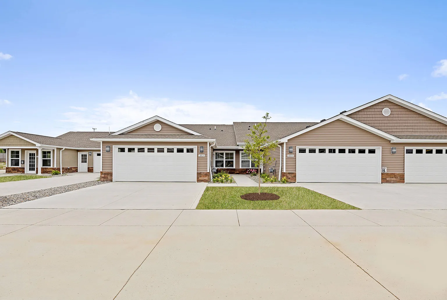36-D Redtrunk Ln #618A photo 1