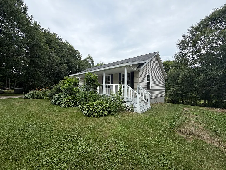 36 Hidden Oaks Dr — Photo 2