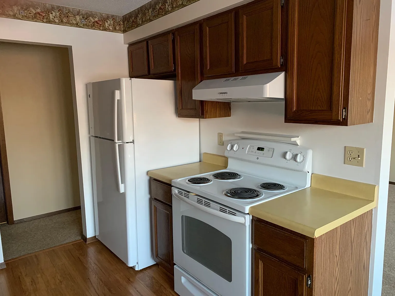 2 bed, 1.5 bath, 1000 sqft, $850 — Photo 3