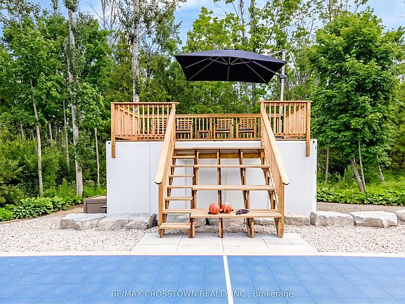 4th image of 75 Moonstone Rd E