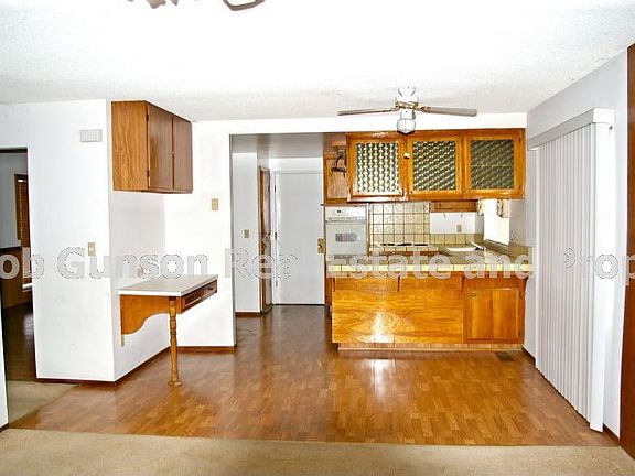 Kitchen & Dining