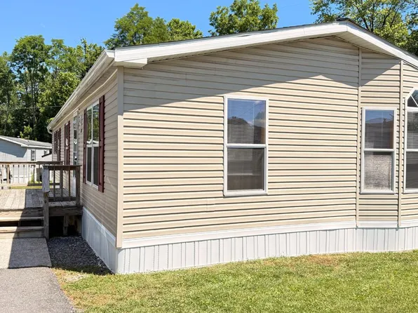 43 Trudy Cir, Mechanicsburg, PA 17050