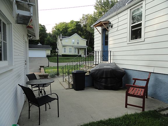 3rd image of 2250 Willowgrove Ave