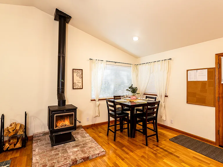 6263 Pine Needle Ln — Photo 7