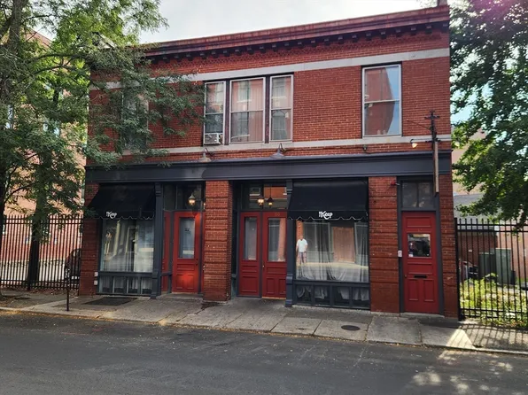 110 Gorham St #2B, Lowell, MA 01852