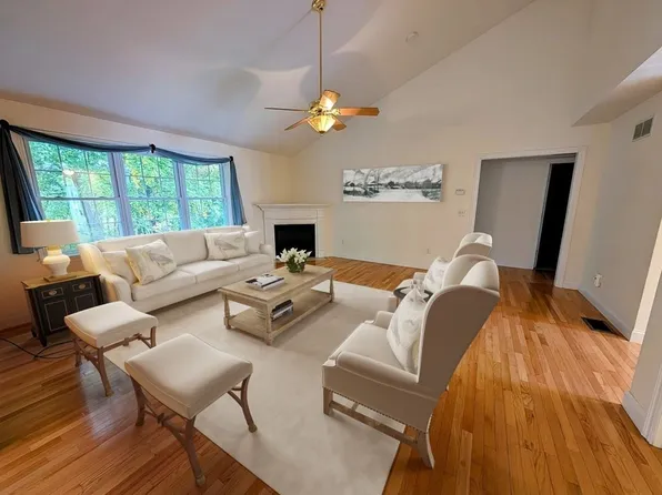 32 Horne Way Unit 32, Millbury, MA 01527