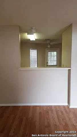 2 bed, 2.5 bath, 926 sqft, $1,250 — Photo 3