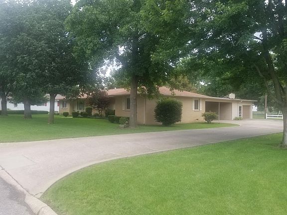 2nd image of 420 N Sunset Ave