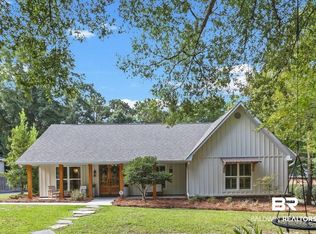 712 Oak Bluff Dr, Daphne, AL 36526