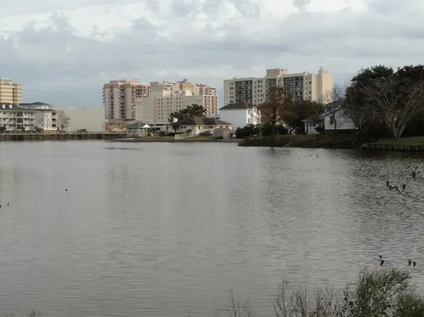 422 9th St, Virginia Beach, VA 23451