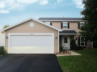 733 Rockhurst Rd, Bolingbrook, IL 60440