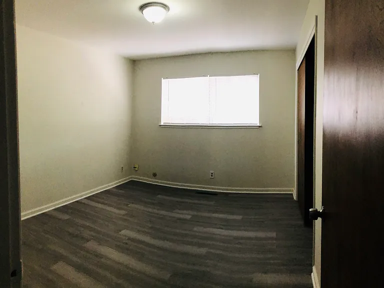 968 Cyndi Cir #B — Photo 9