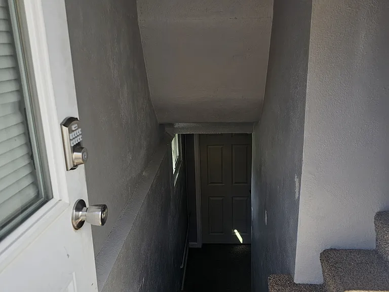 315 20th Ave S — Photo 3
