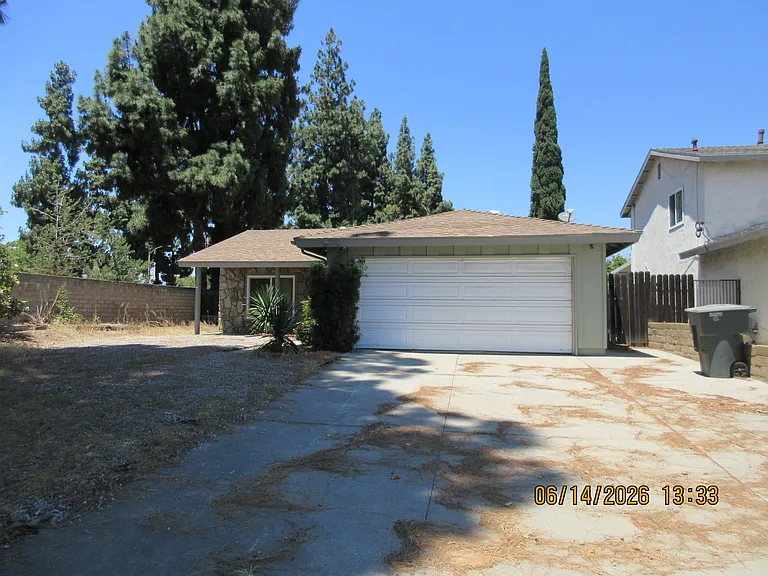 1052 W Quince St — Photo 24
