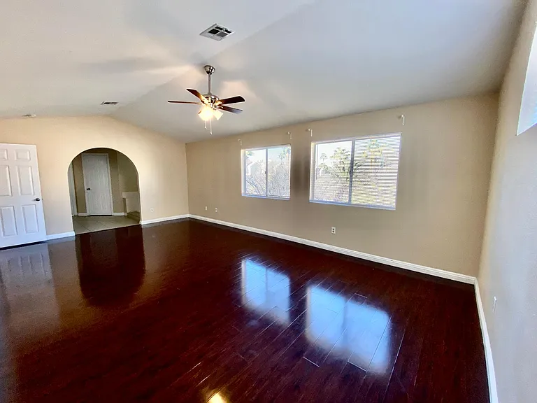6580 Goldensun Ct — Photo 31