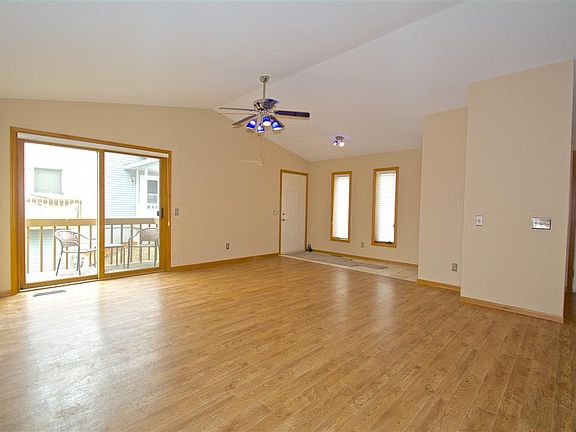 3rd image of 113 Jenna Dr #113