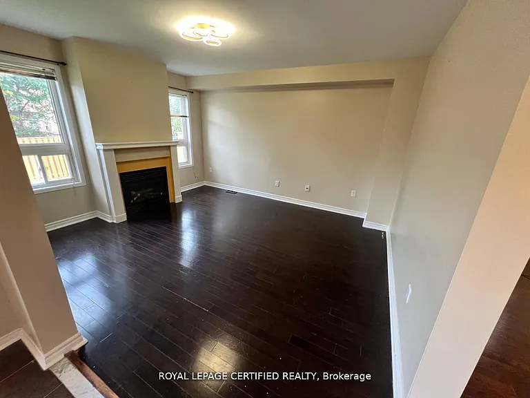426 Orange Walk Cres — Photo 8