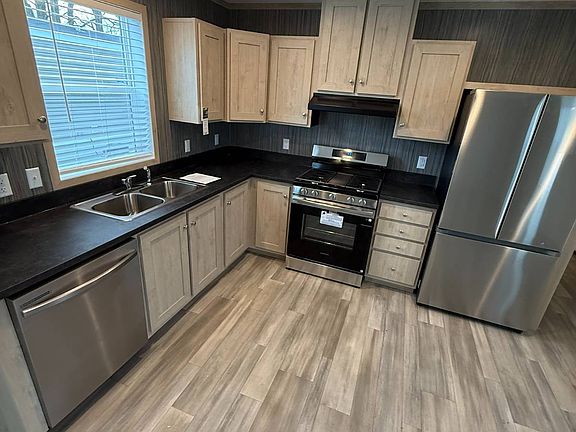 4th image of 1715 B St