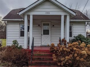 1312 Hamlin Dr, Ashtabula, OH 44004