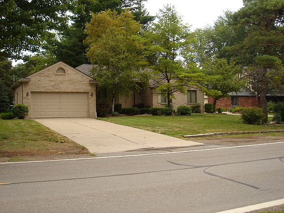 4th image of 38470 Townhall St