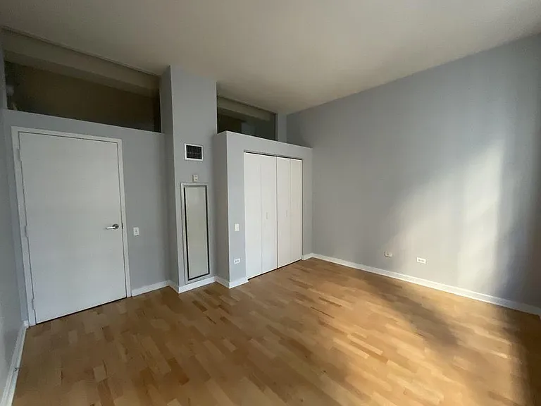 5 N Wabash Ave #1401 — Photo 20