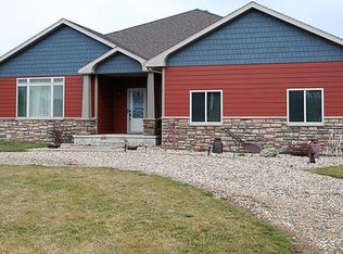 600 Meadowview Dr, Lester, IA 51242