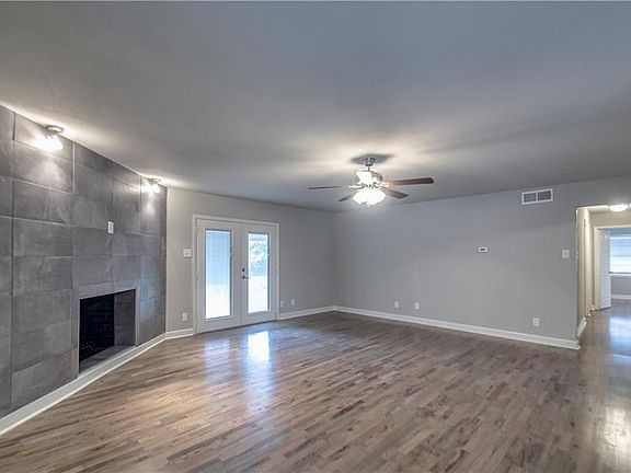 4th image of 9246 Rosecliff Dr