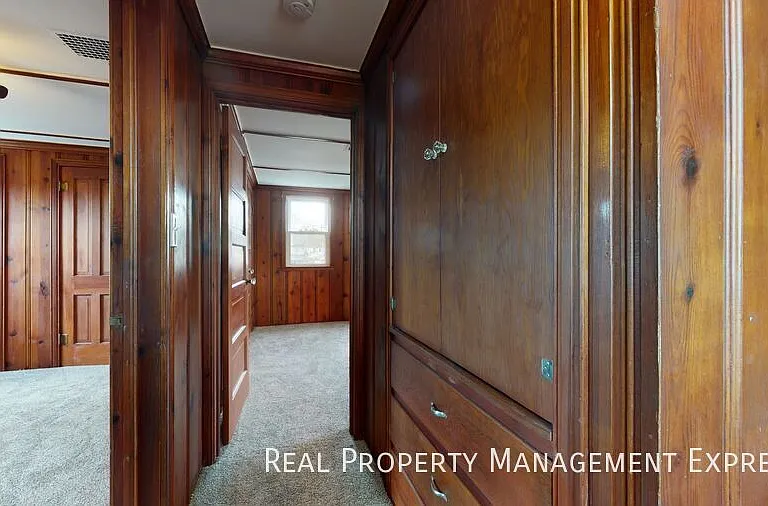 411 S Willow Ave — Photo 10